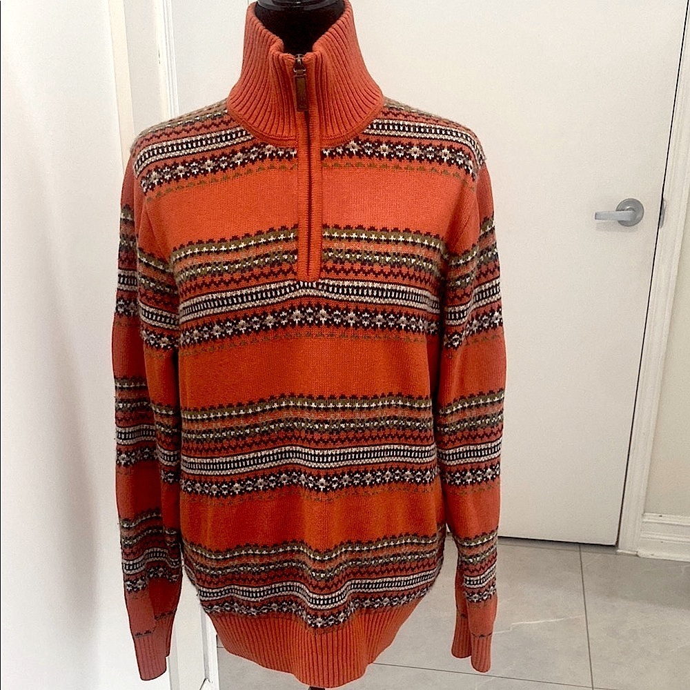 Tommy Hilfiger Men's Orange Aztec Print long sleeved sweater Size Medium UNISEX